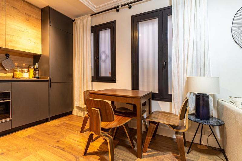 Realbites Accommodations Мадрид Екстериор снимка