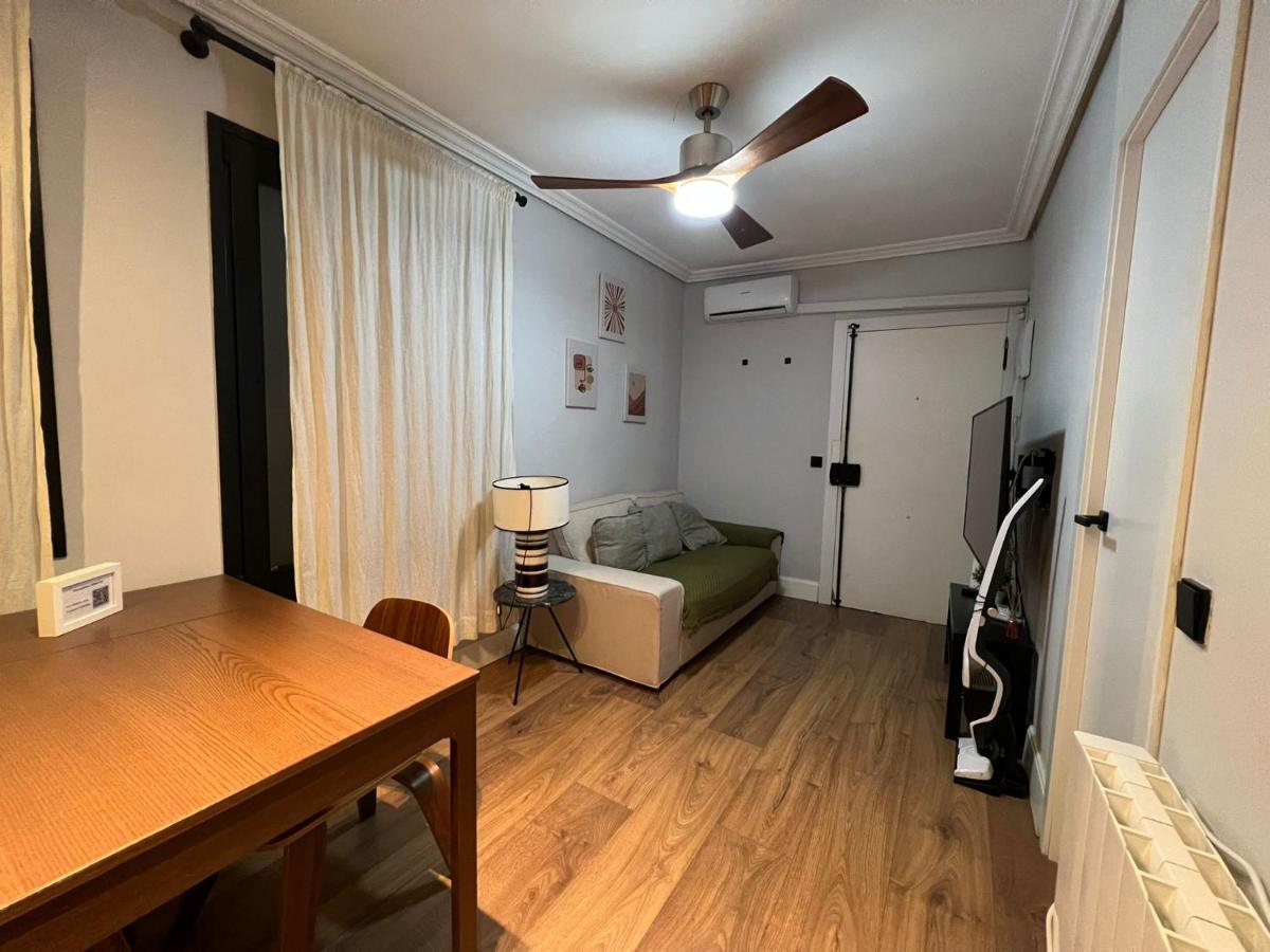 Realbites Accommodations Мадрид Екстериор снимка