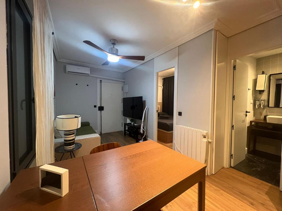 Realbites Accommodations Мадрид Екстериор снимка